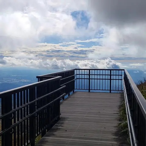 霧降高原 山頂周辺の景色