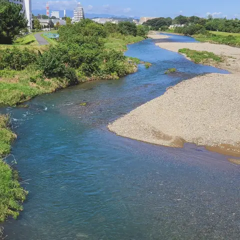 長沼駅すぐの長沼橋から撮影したあさ川コレクション