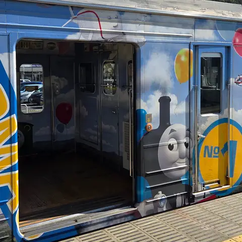 富士急行線（ラッピング電車: トーマス）