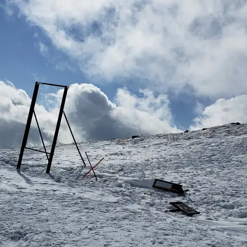 2022年2月 白樺のスキー場と湖（氷）
