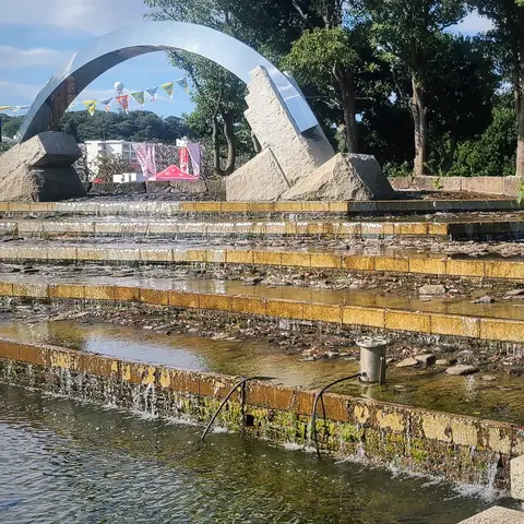 猿島の隣の公園：さざなみの階段