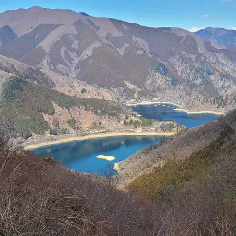 奥多摩湖（秩父多摩国立公園奥多摩周遊道路月夜見）