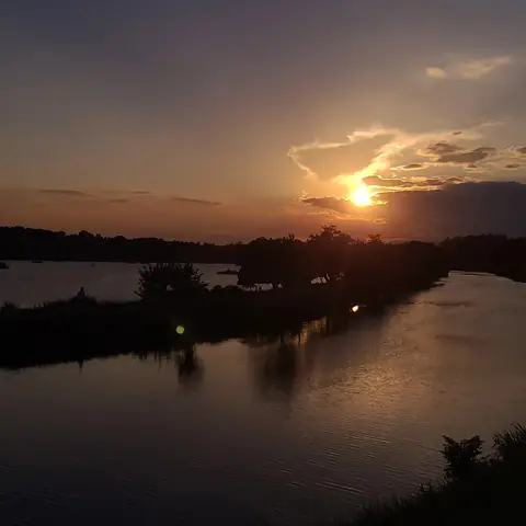 夕暮れと月（水戸）