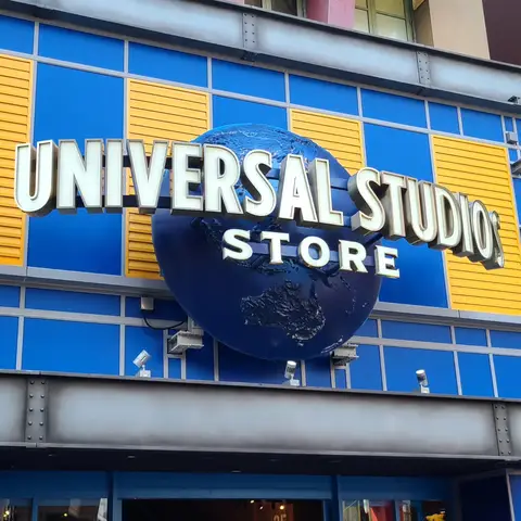 UNIVERSAL STUDIOS STORE（お土産探し）